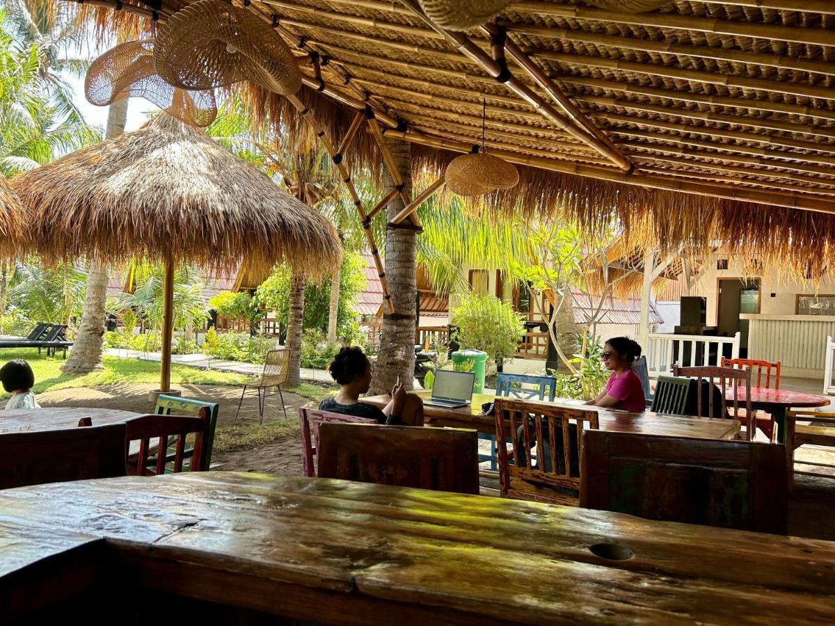 Gili Land Hotel Gili Air Bagian luar foto