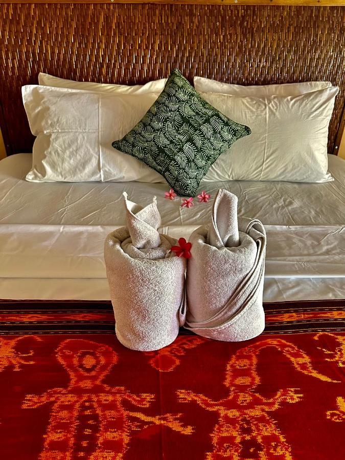 Gili Land Hotel Gili Air Bagian luar foto