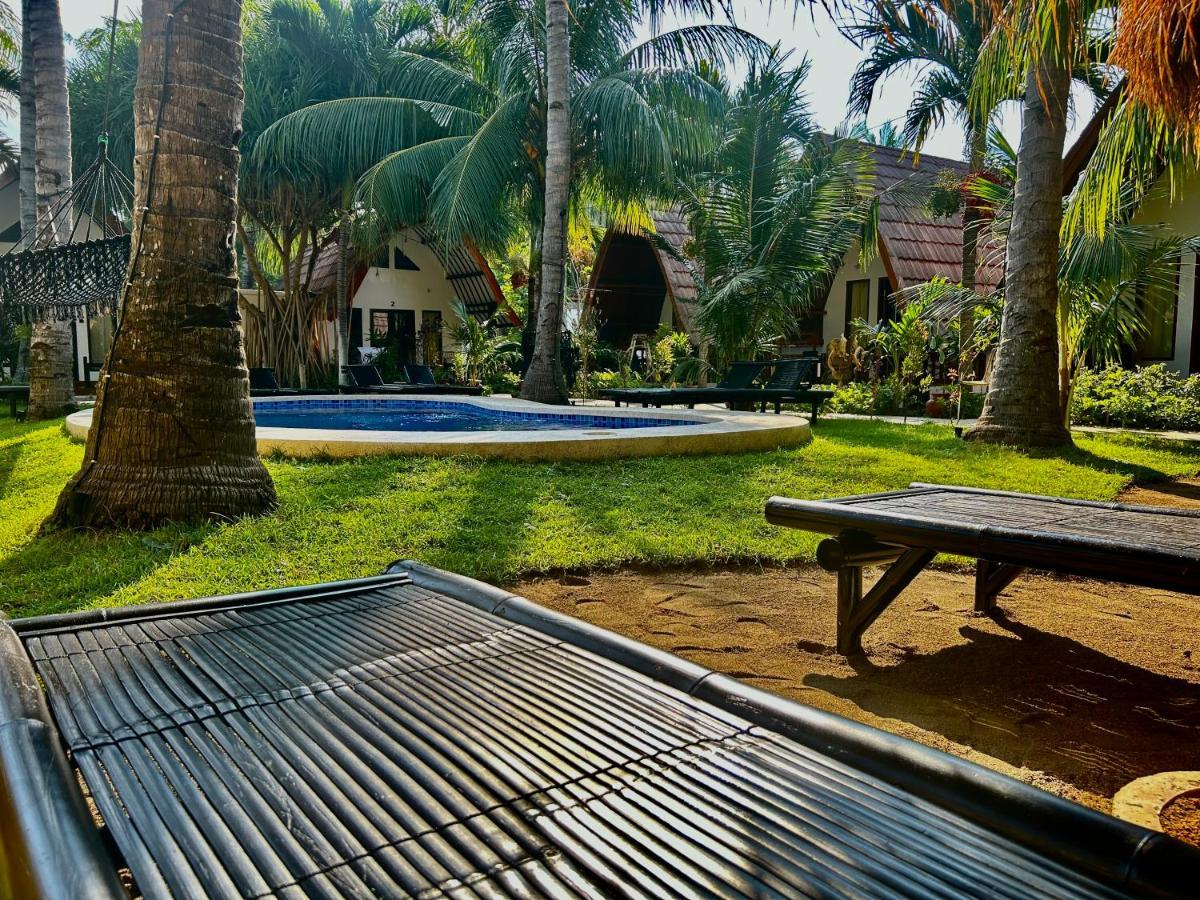Gili Land Hotel Gili Air Bagian luar foto