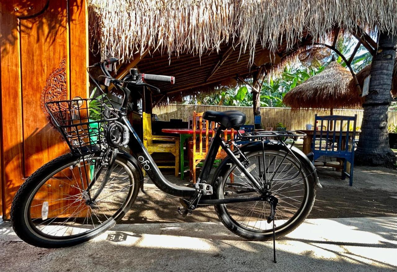 Gili Land Hotel Gili Air Bagian luar foto